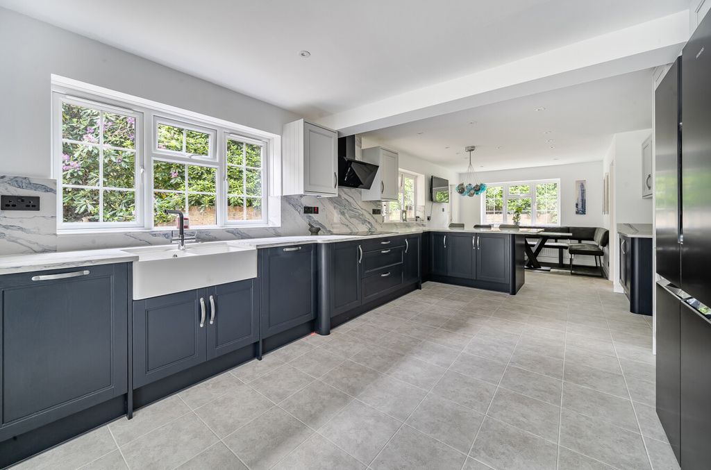 Property photo 3 of 24 1301376-12-68389F...