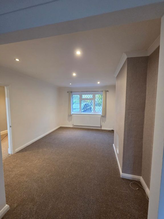 Property photo 2 of 10 Photo