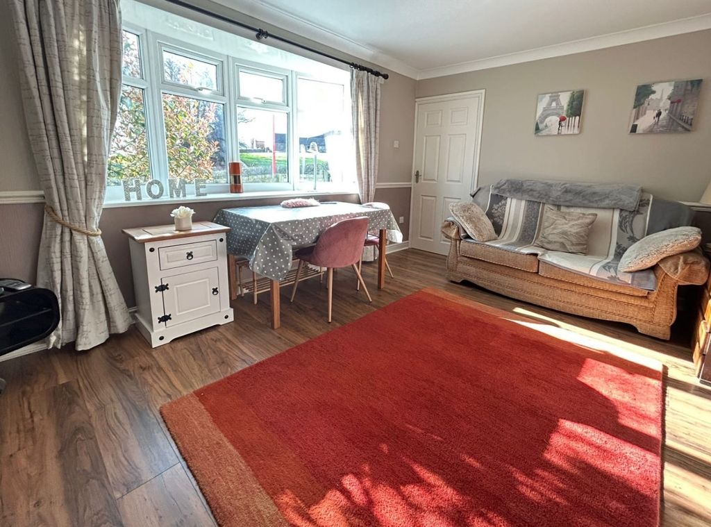 Property photo 2 of 7 F91B4756-Edc9-463F-B0F2-1166991c5720