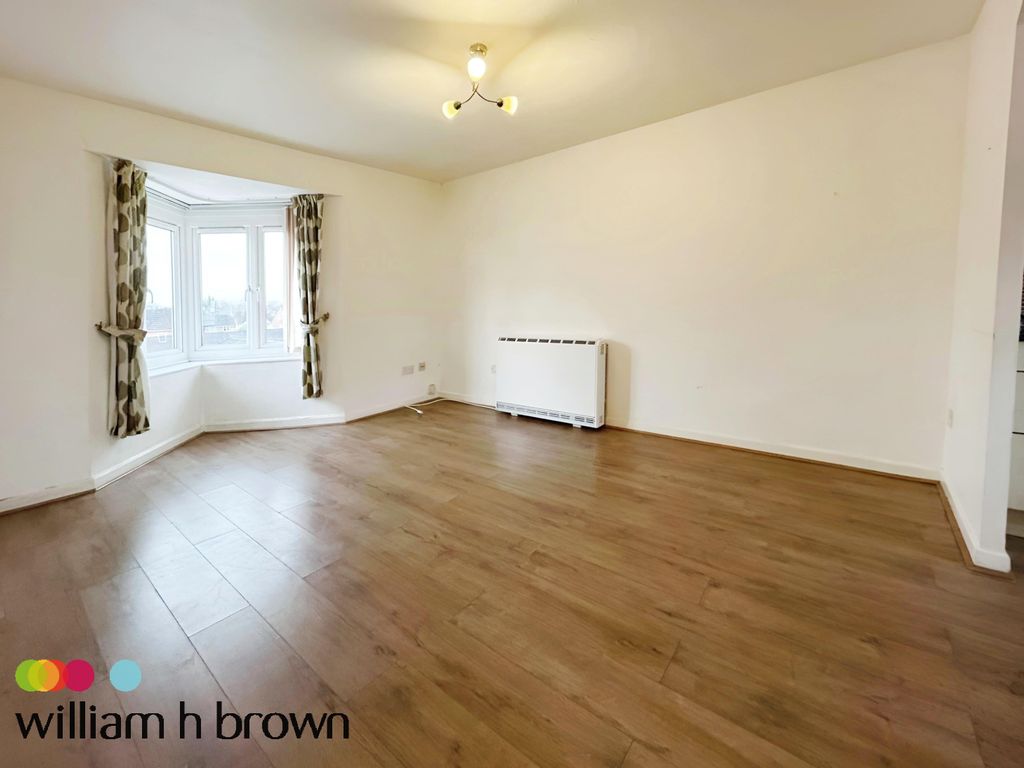 Property photo 3 of 6 Living Room