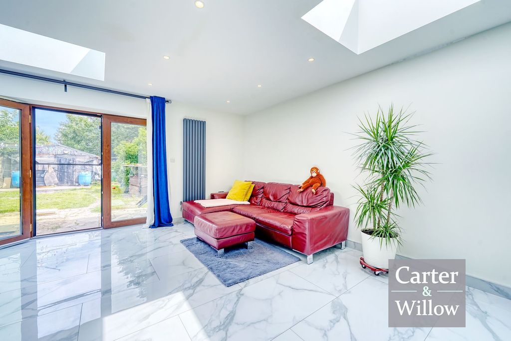 Property photo 3 of 16