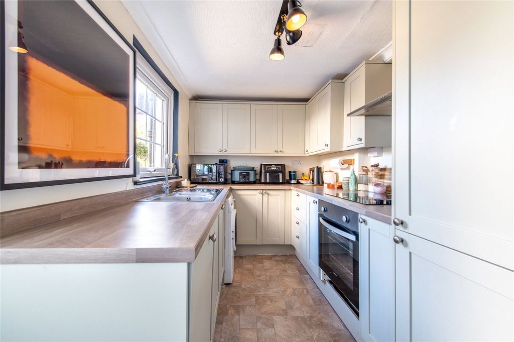 Property photo 3 of 24 Picture No. 25