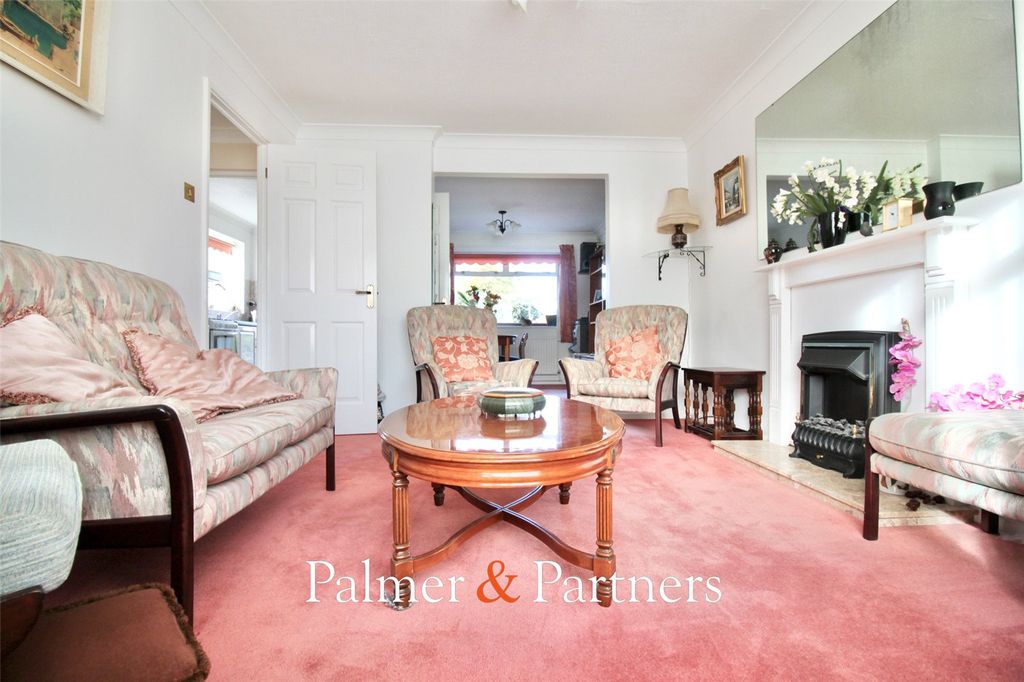 Property photo 2 of 15 Picture No. 11