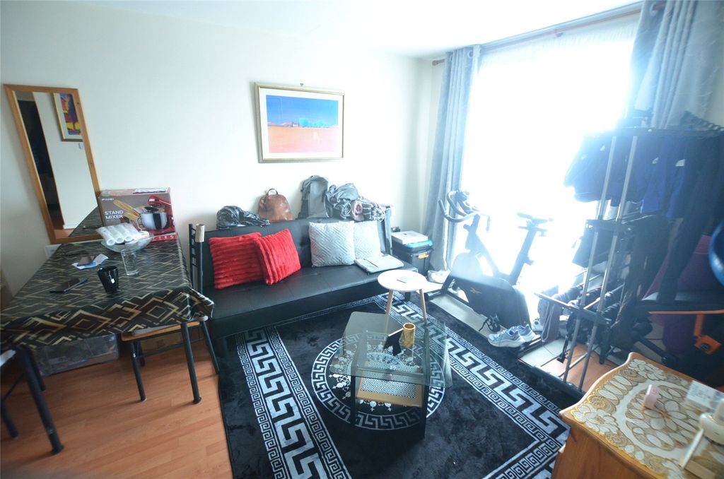 Property photo 3 of 8 Picture No. 05