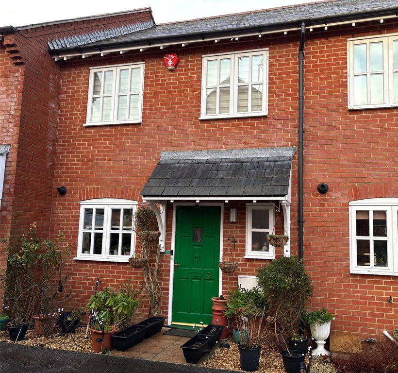 Property photo 1 of 10 Front