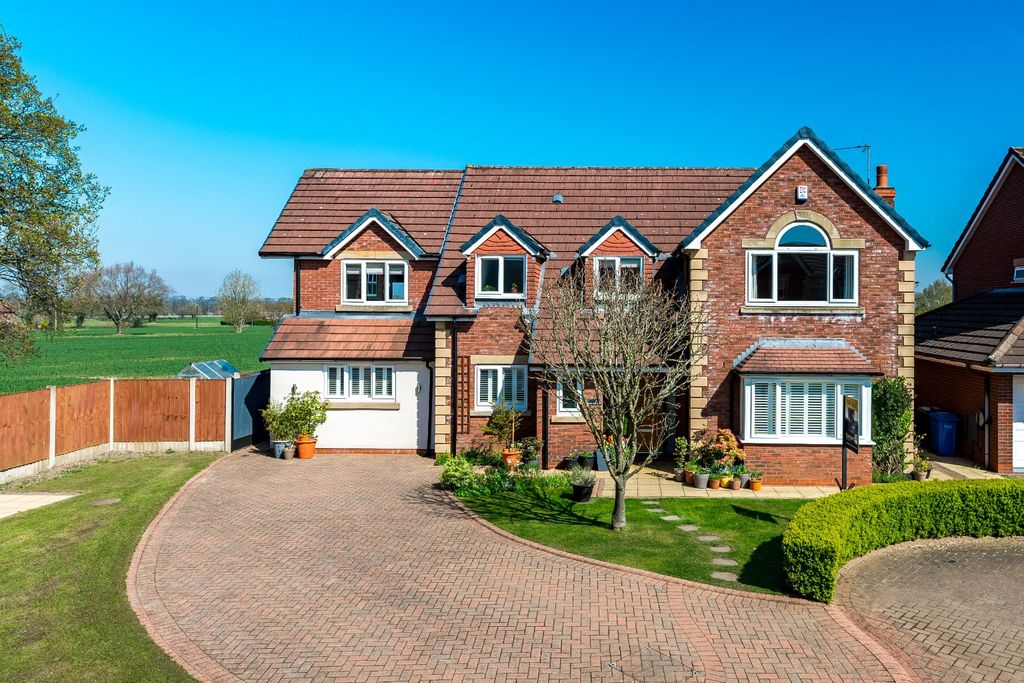 Property photo 1 of 42 4152891