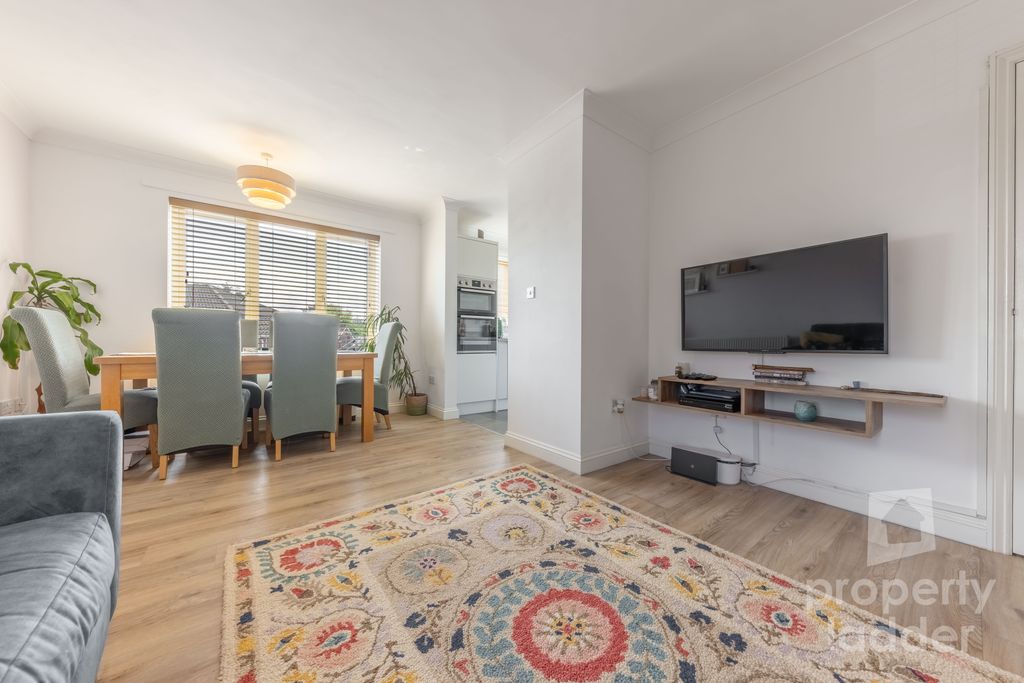 Property photo 3 of 14 Pl-6