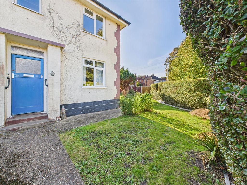 Property photo 3 of 15 Cam04116G0-Pr0257-Still014.Jpg