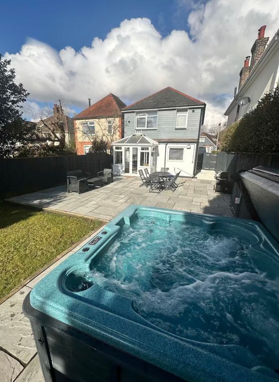 Property photo 2 of 12