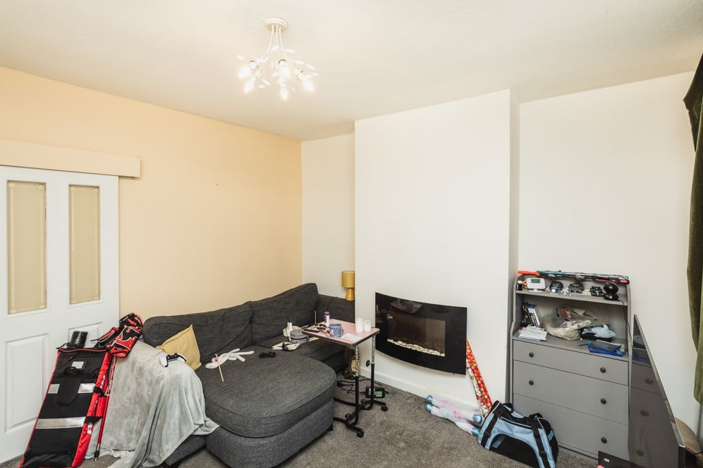 Property photo 3 of 22