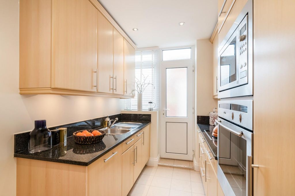 Property photo 3 of 9 Image