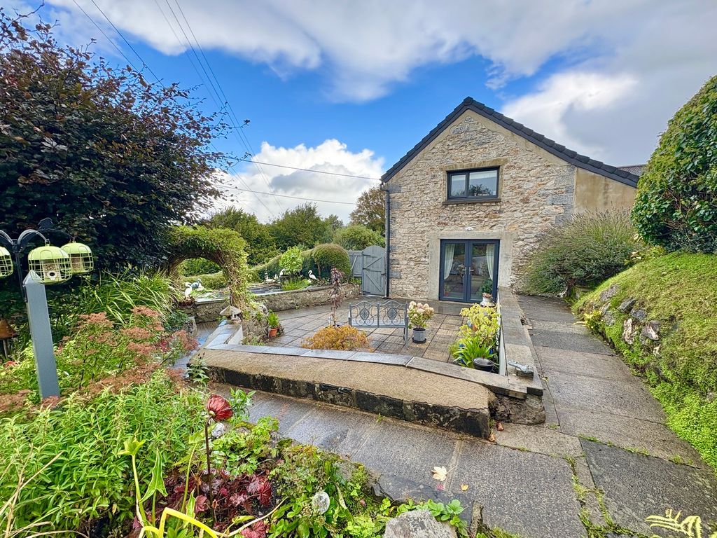 Property photo 1 of 27