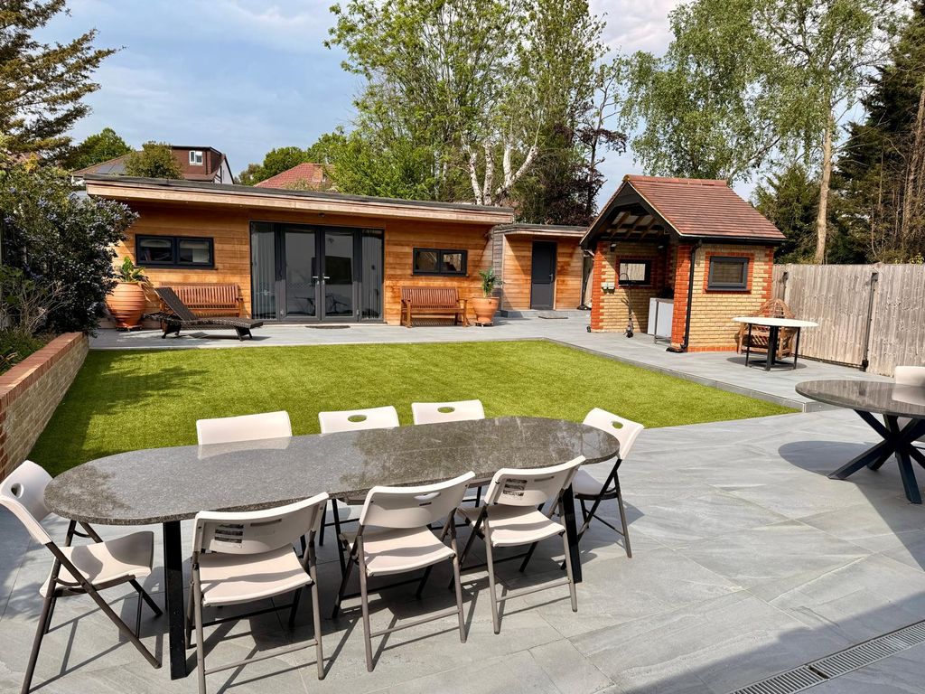 Additional image 12 of 5 bed semi-detached house for saleRavenor Park Road, Greenford UB6