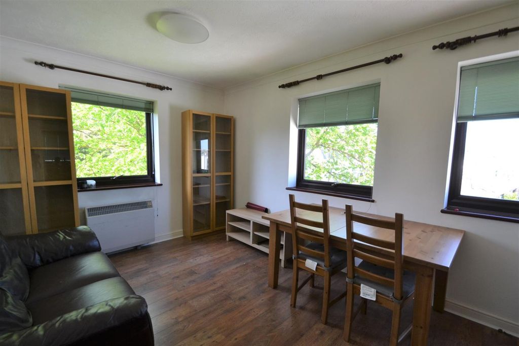 Property photo 2 of 18 Picture No. 08