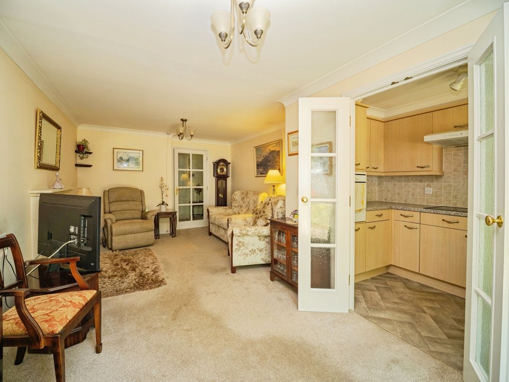 Property photo 3 of 12 Pbox-Img.Jpg