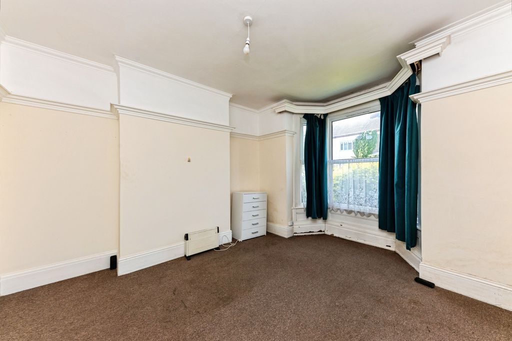 Property photo 3 of 13 Dining Room