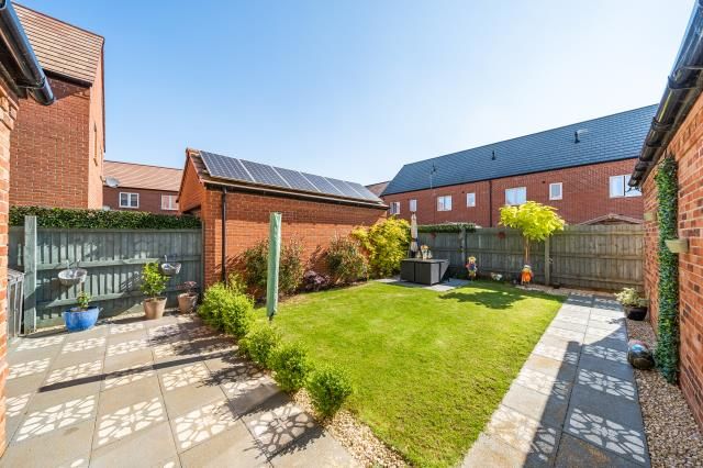 Property photo 2 of 11 External View