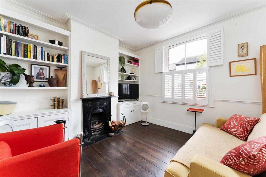 Property photo 2 of 16