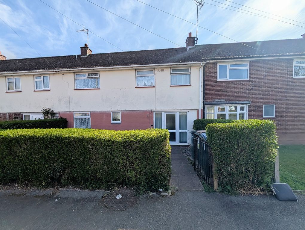 Property photo 1 of 19 Charming 3-Bedroom Home With Spacious Living &amp; Large Garden