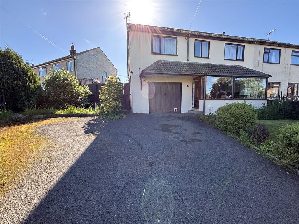 Property photo 2 of 28 Picture No. 04