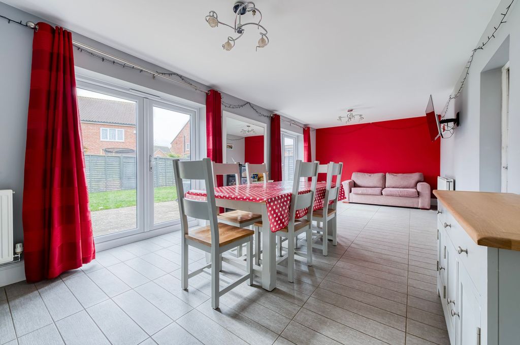 Property photo 3 of 20