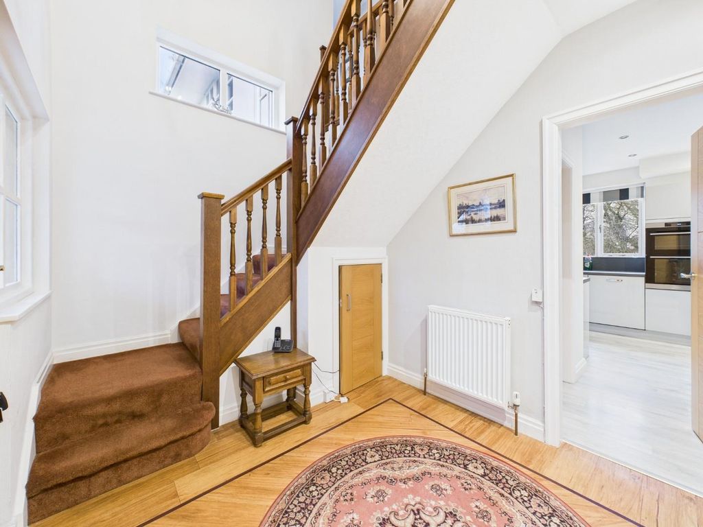 Property photo 2 of 25 Cam04899G0-Pr0265-Still002.Jpg