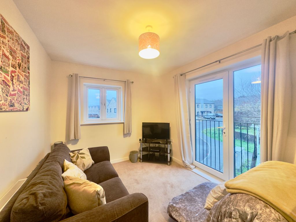Property photo 3 of 11