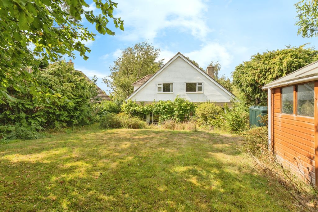 Property photo 3 of 25
