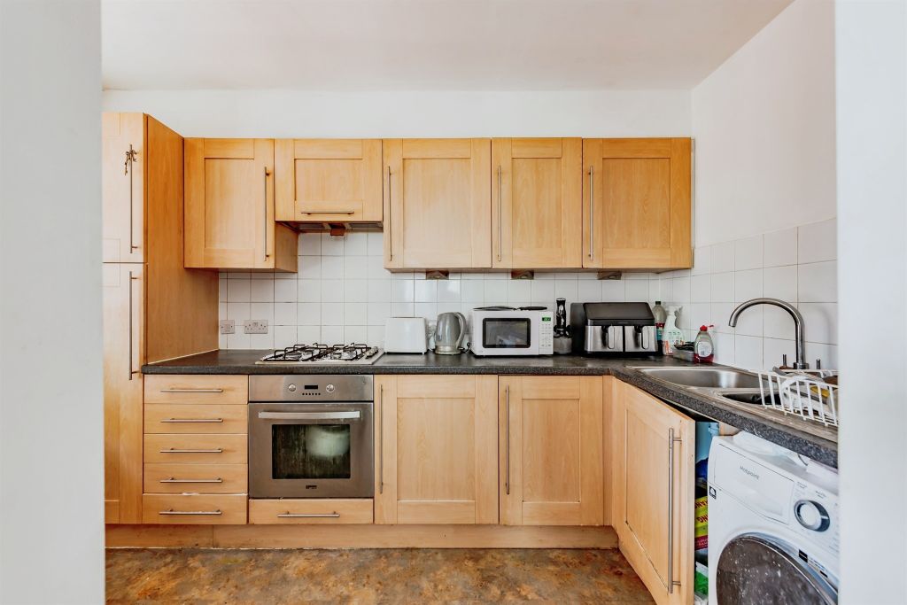 Property photo 2 of 8
