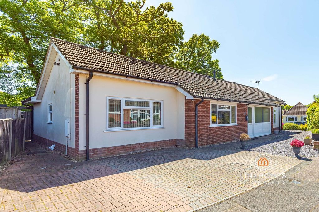 Property photo 1 of 27