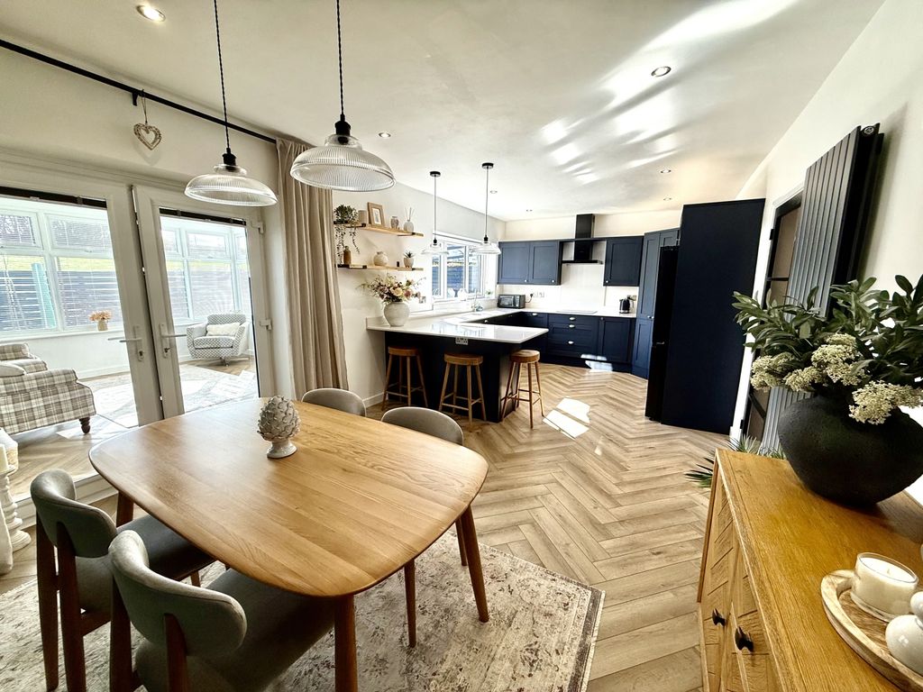 Property photo 3 of 18 Img_2429