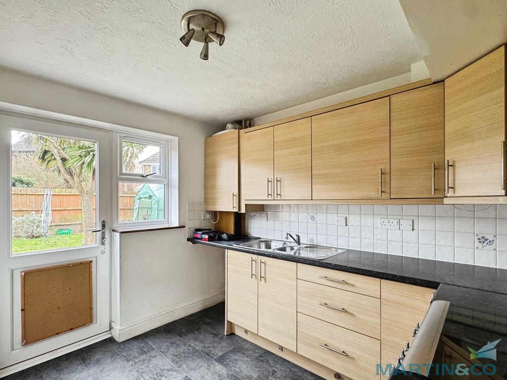 Property photo 2 of 14 6402089E-6-47E5-Bd42-2Fa18C5C38Fc-1542-000000434D7