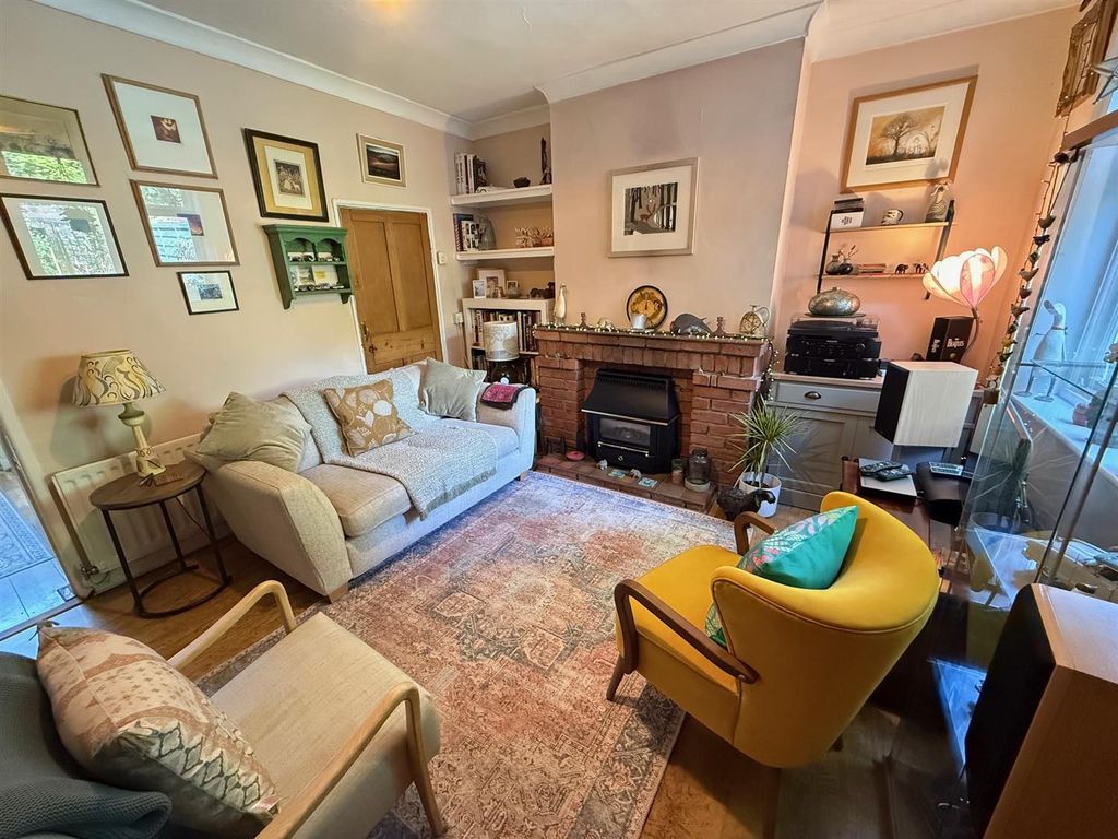 Property photo 3 of 16