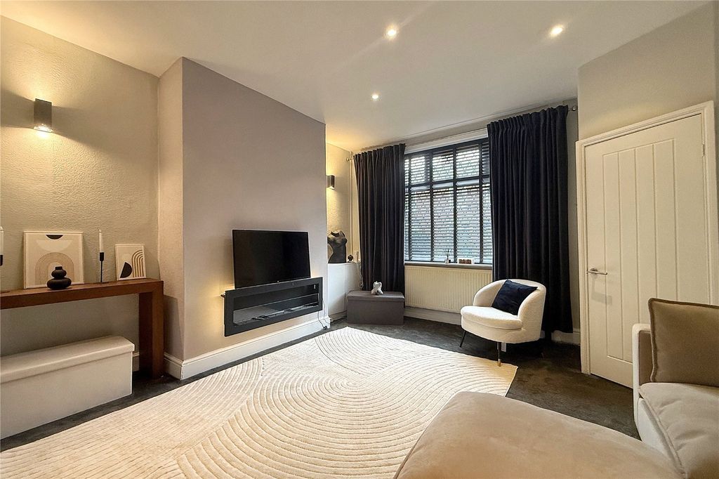 Property photo 3 of 13 Living Room