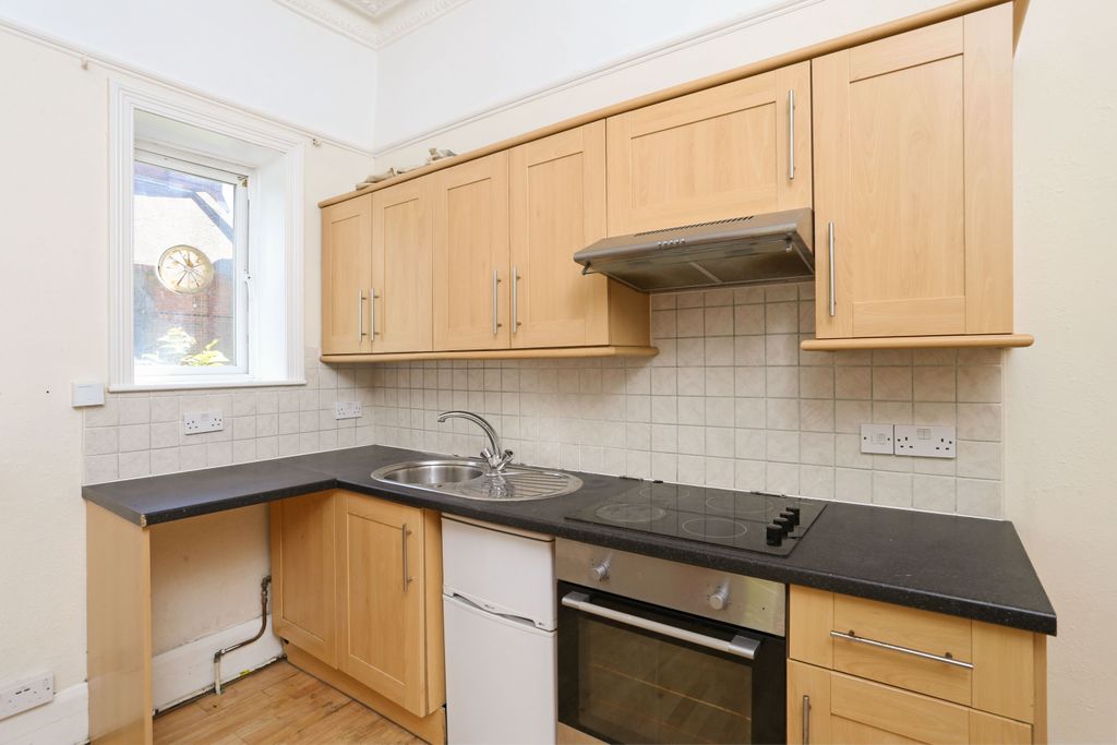 Property photo 3 of 15 280578 107 King Char