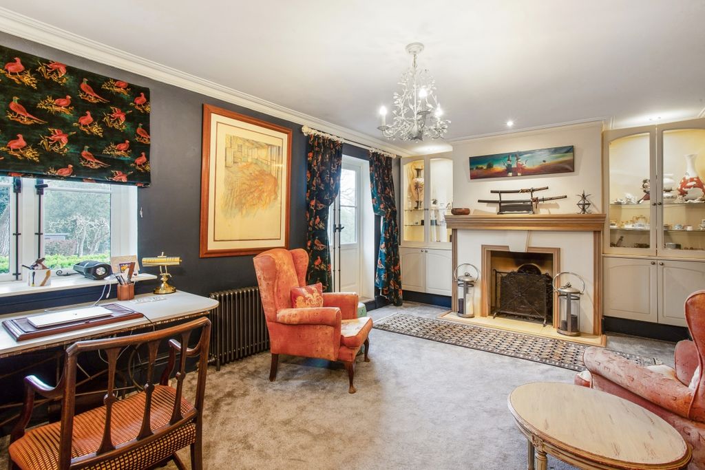 Property photo 3 of 21