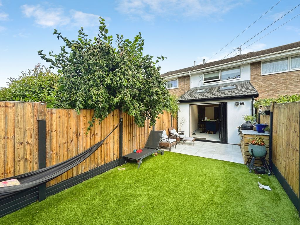 Property photo 3 of 17 Photo 8