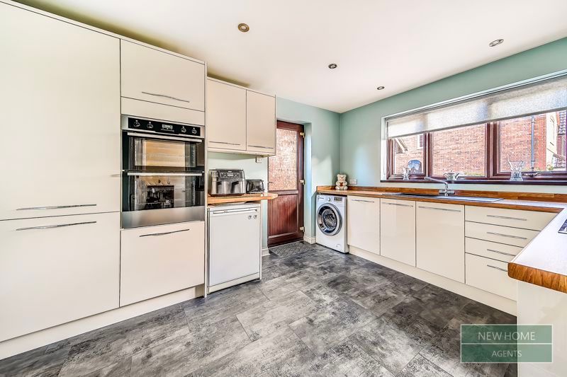 Property photo 2 of 21 Photo 21