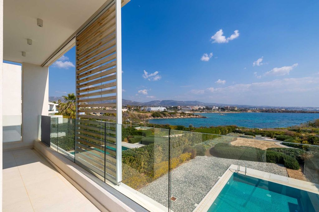 Property photo 1 of 30