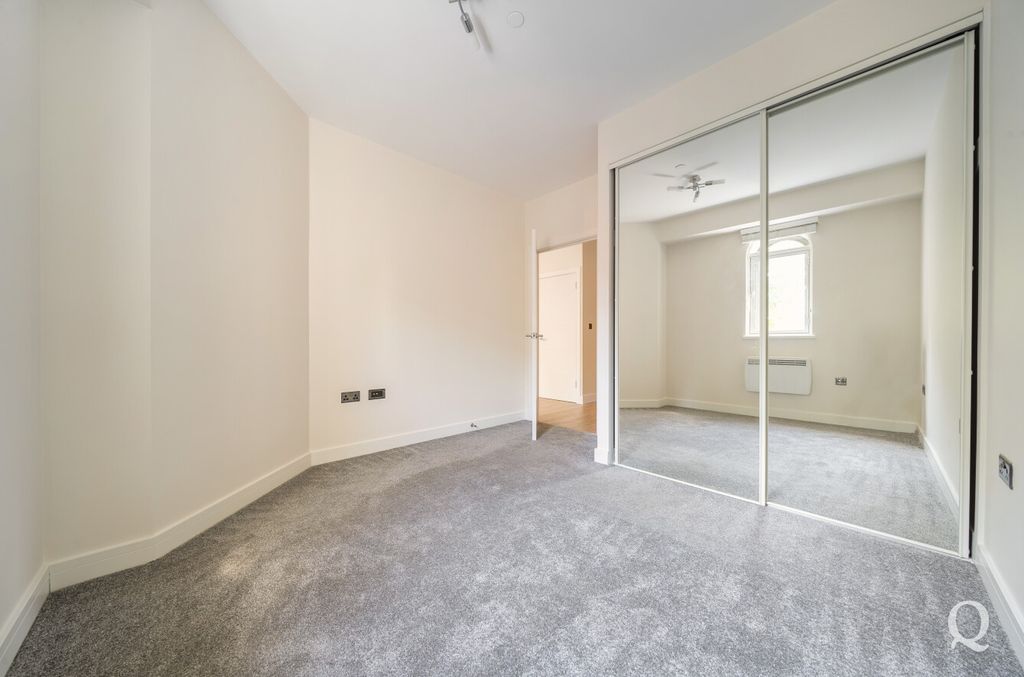 Property photo 3 of 13 290A6882-880E-4A0...