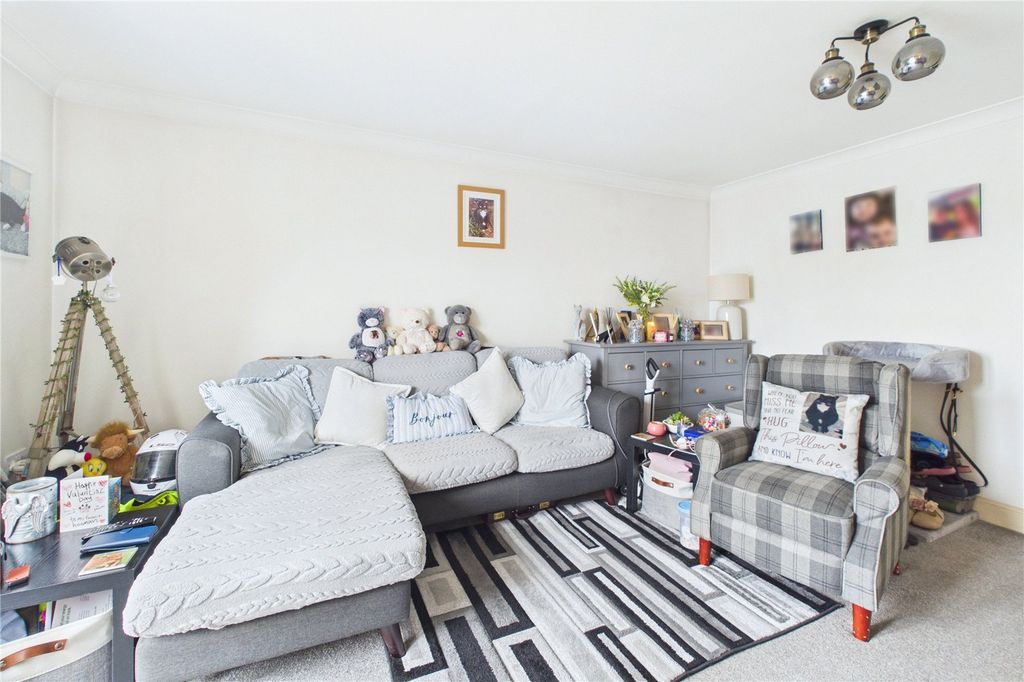 Property photo 3 of 22 Picture No. 14