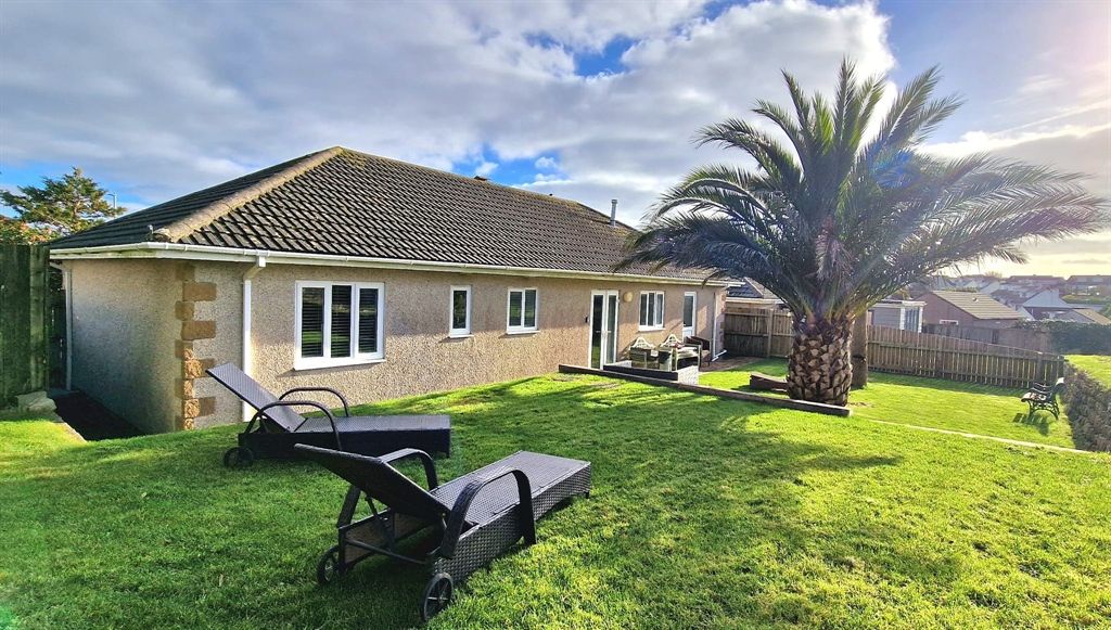 Property photo 1 of 21 3 Bedroom Detached Bungalow For Sale