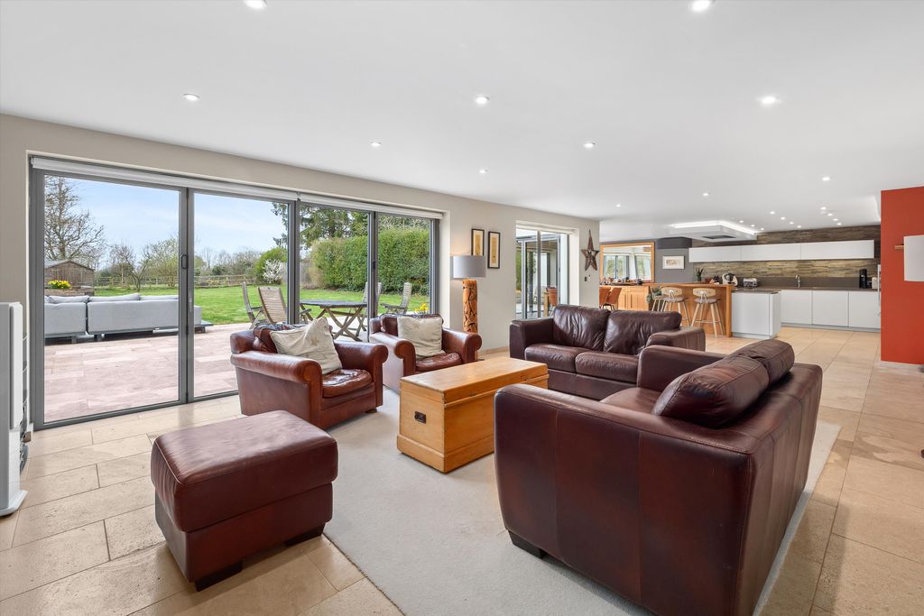 Property photo 3 of 26 Image