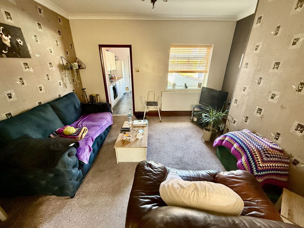 Property photo 3 of 7 Img_5093