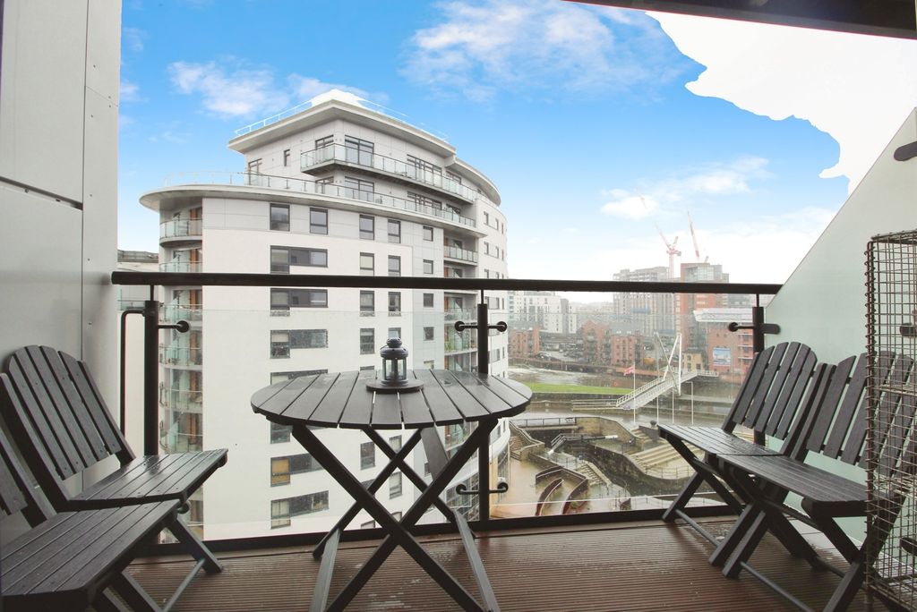 Property photo 2 of 15 Balcony