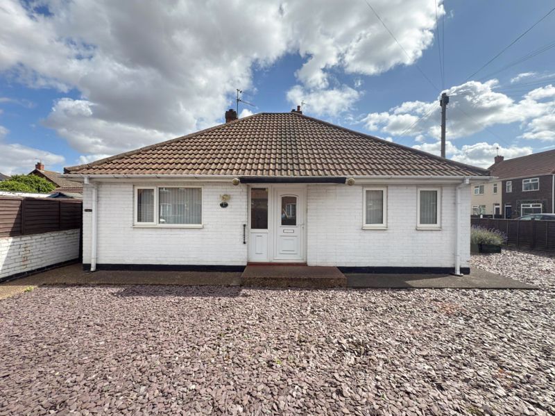 Property photo 1 of 13 Frontal