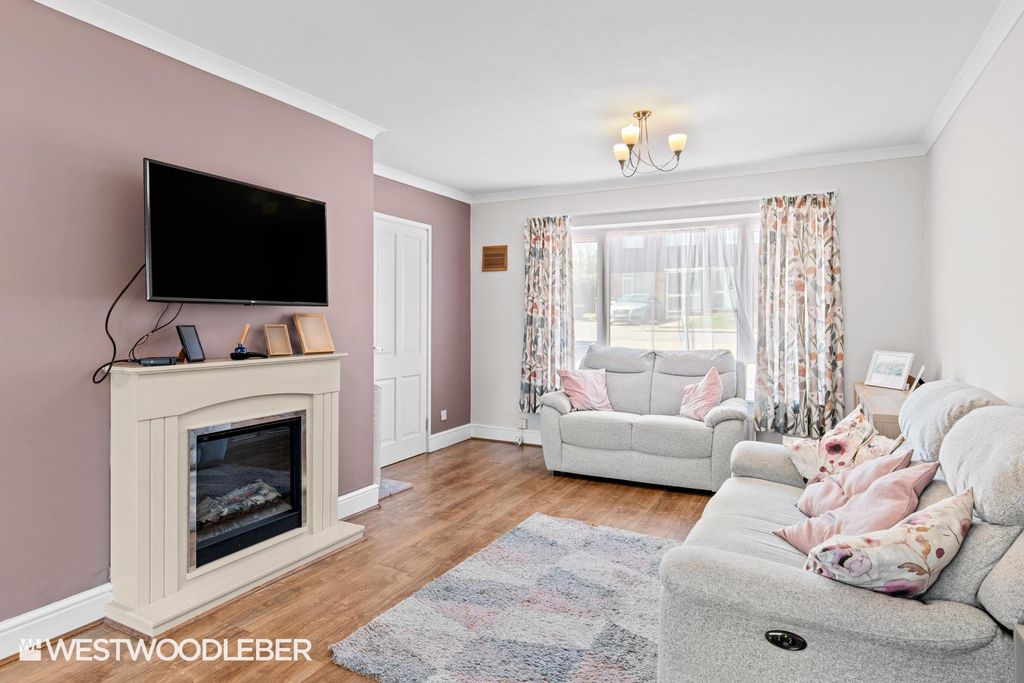 Property photo 3 of 31 Cecilroad_20.Jpg