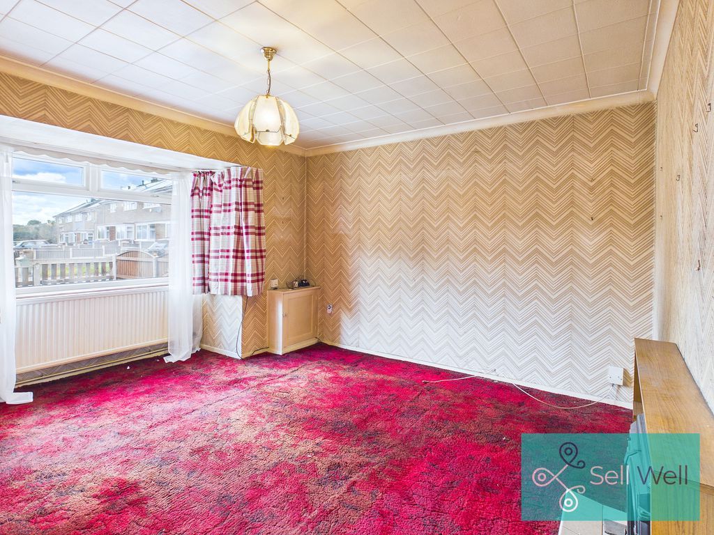 Property photo 3 of 15 Lounge
