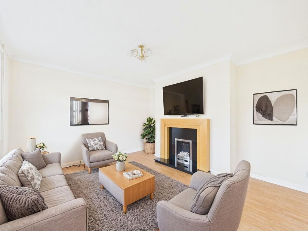 Property photo 2 of 14 4723284