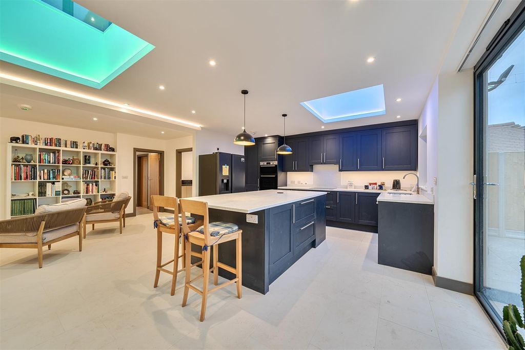 Property photo 2 of 23 1434531 (4).Jpg